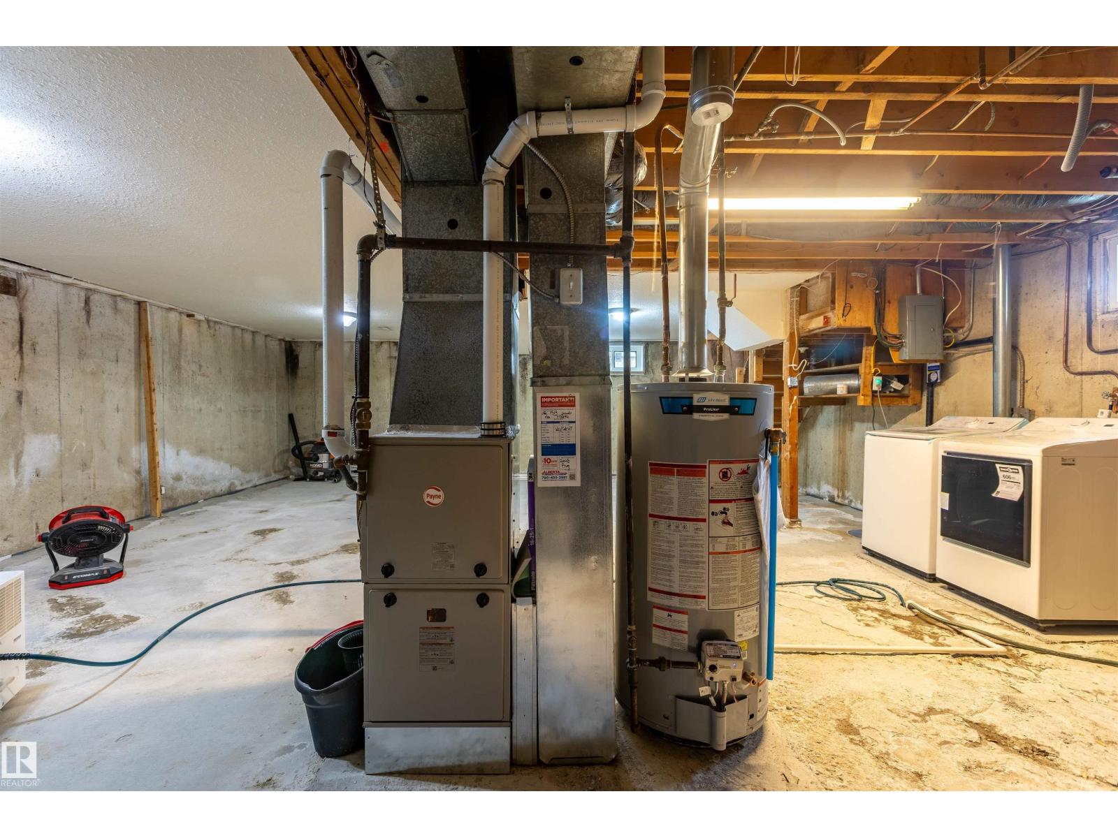 9908 99 ST - Image 30
