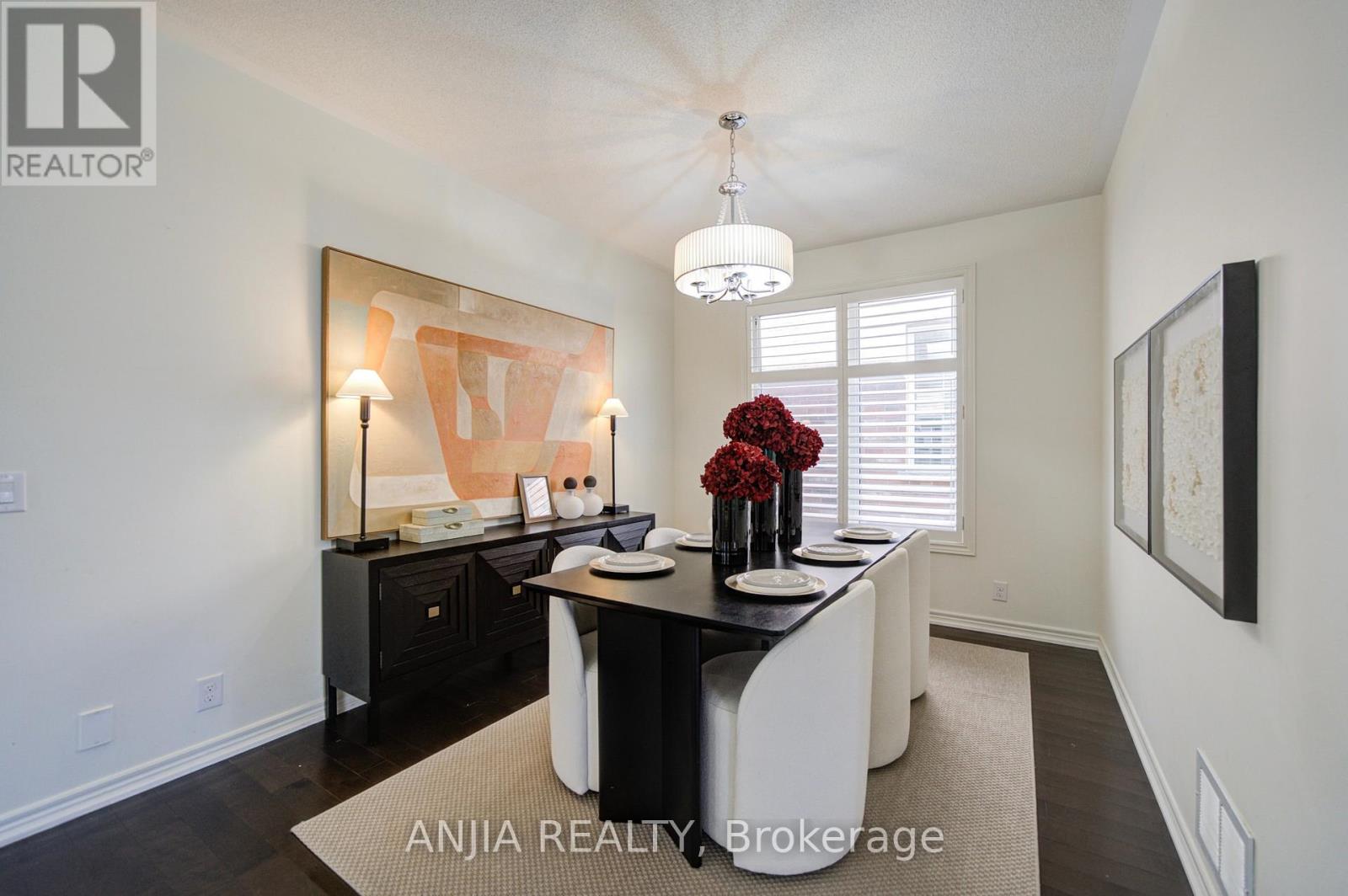 68 OLD FIELD CRESCENT - 13