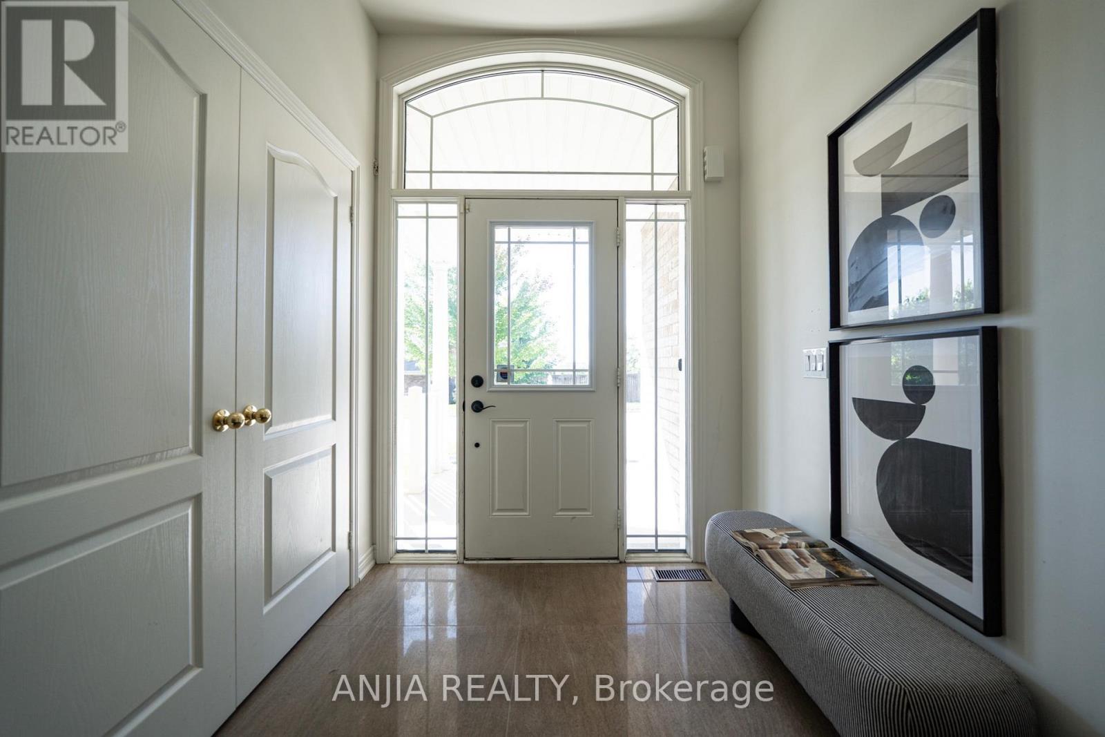 68 OLD FIELD CRESCENT, East Gwillimbury — photo 3