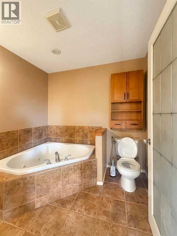 105 Riverwood Manor W - Image 25