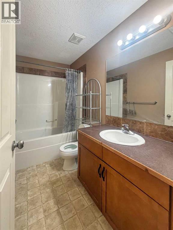 105 Riverwood Manor W - 6