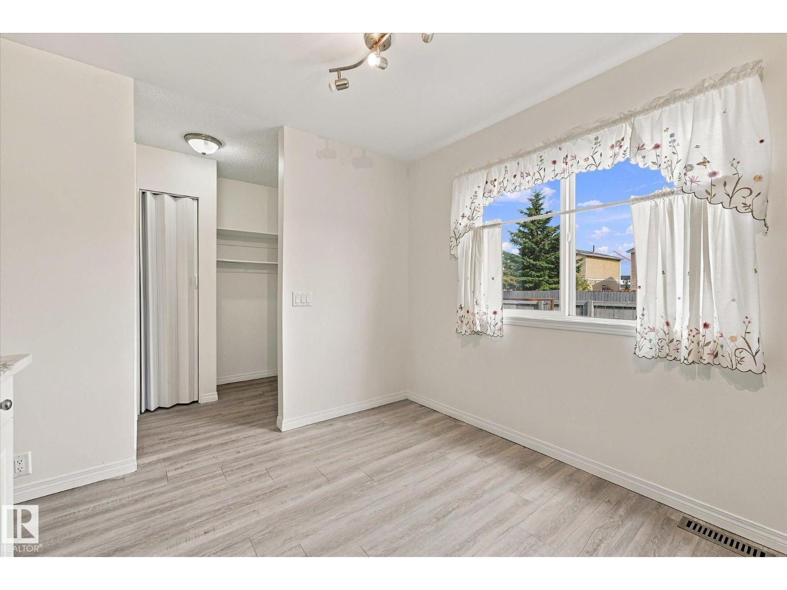 #3 18010 98 AV NW - 14