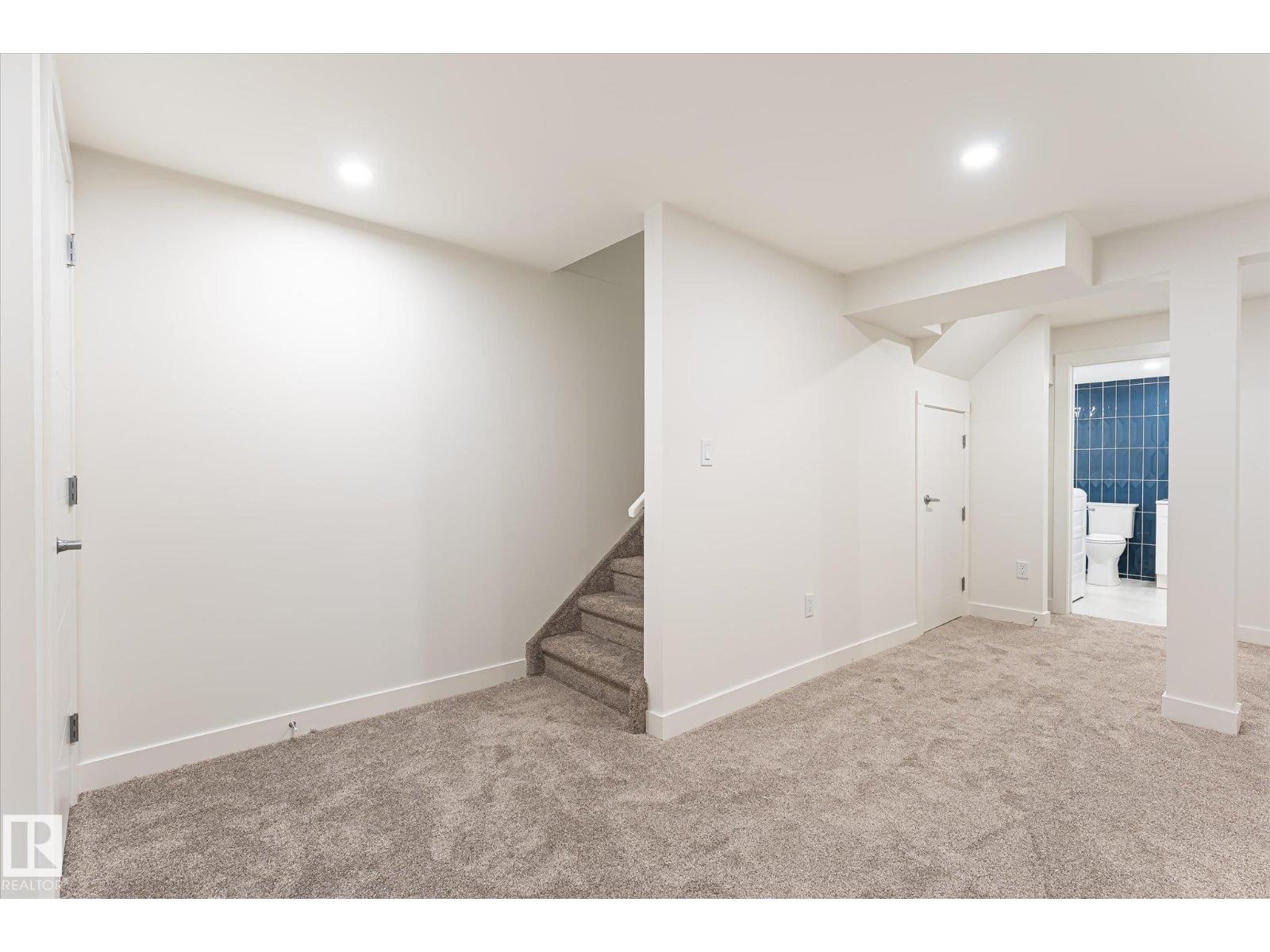 #3 18010 98 AV NW - 28