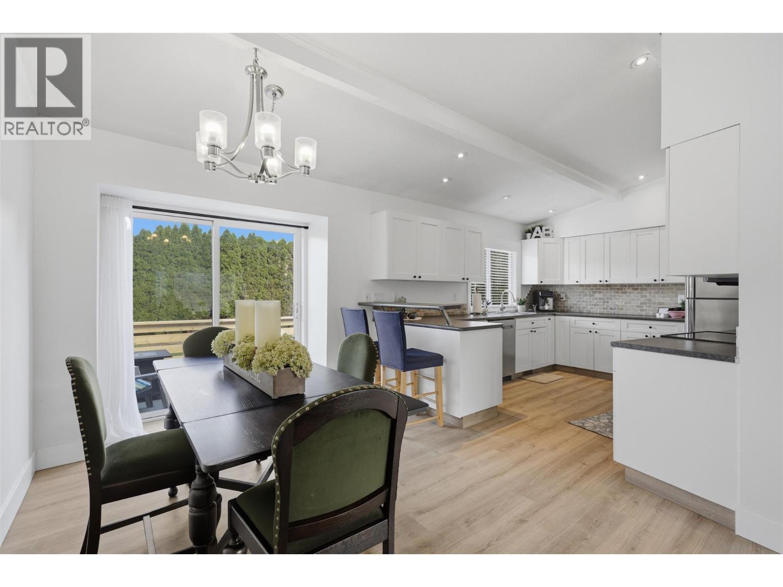 2366 GLENVIEW Avenue - 12