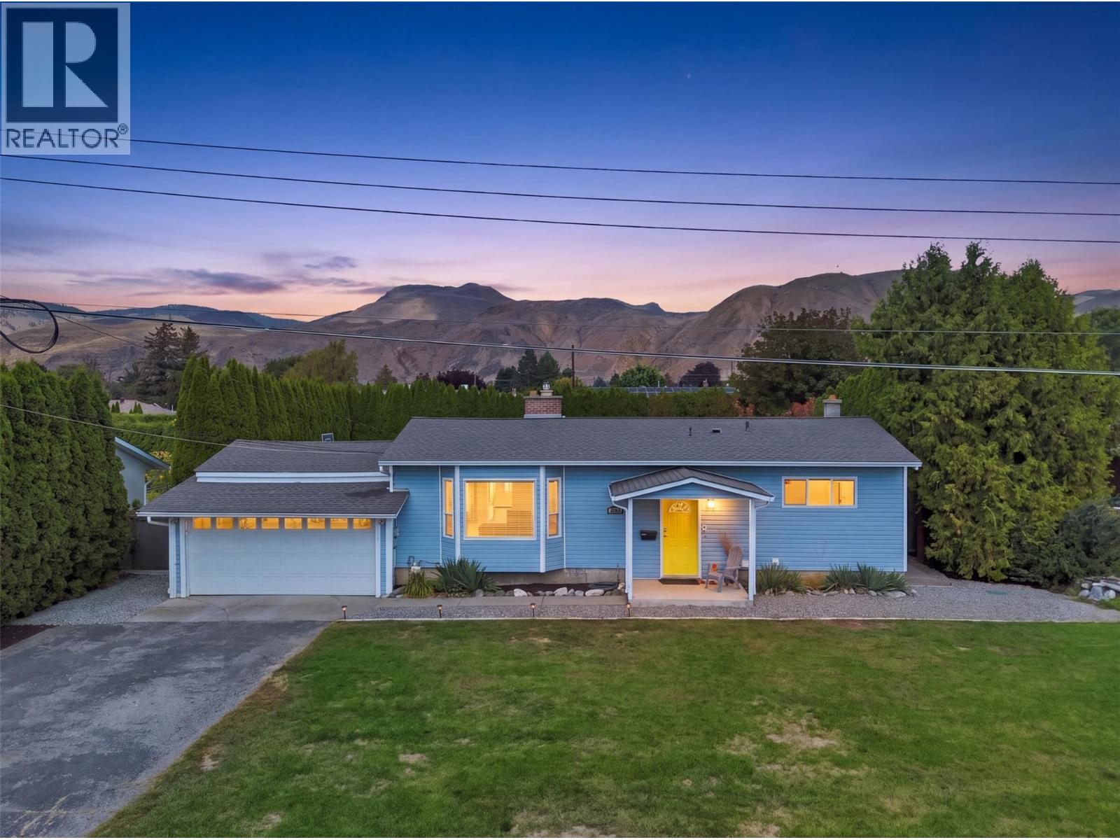 2366 GLENVIEW Avenue - 1