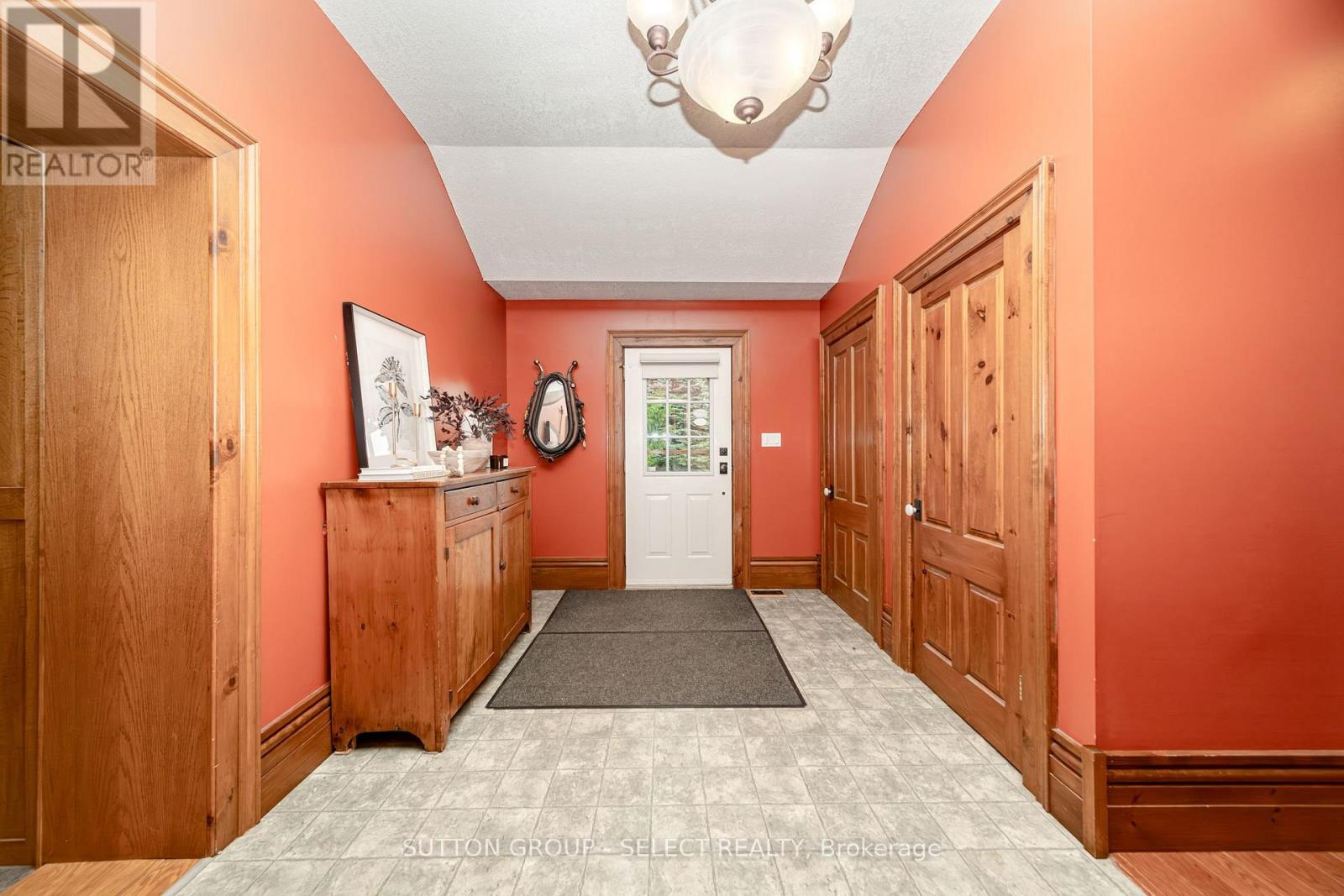 10072 Argyle Street — photo 37