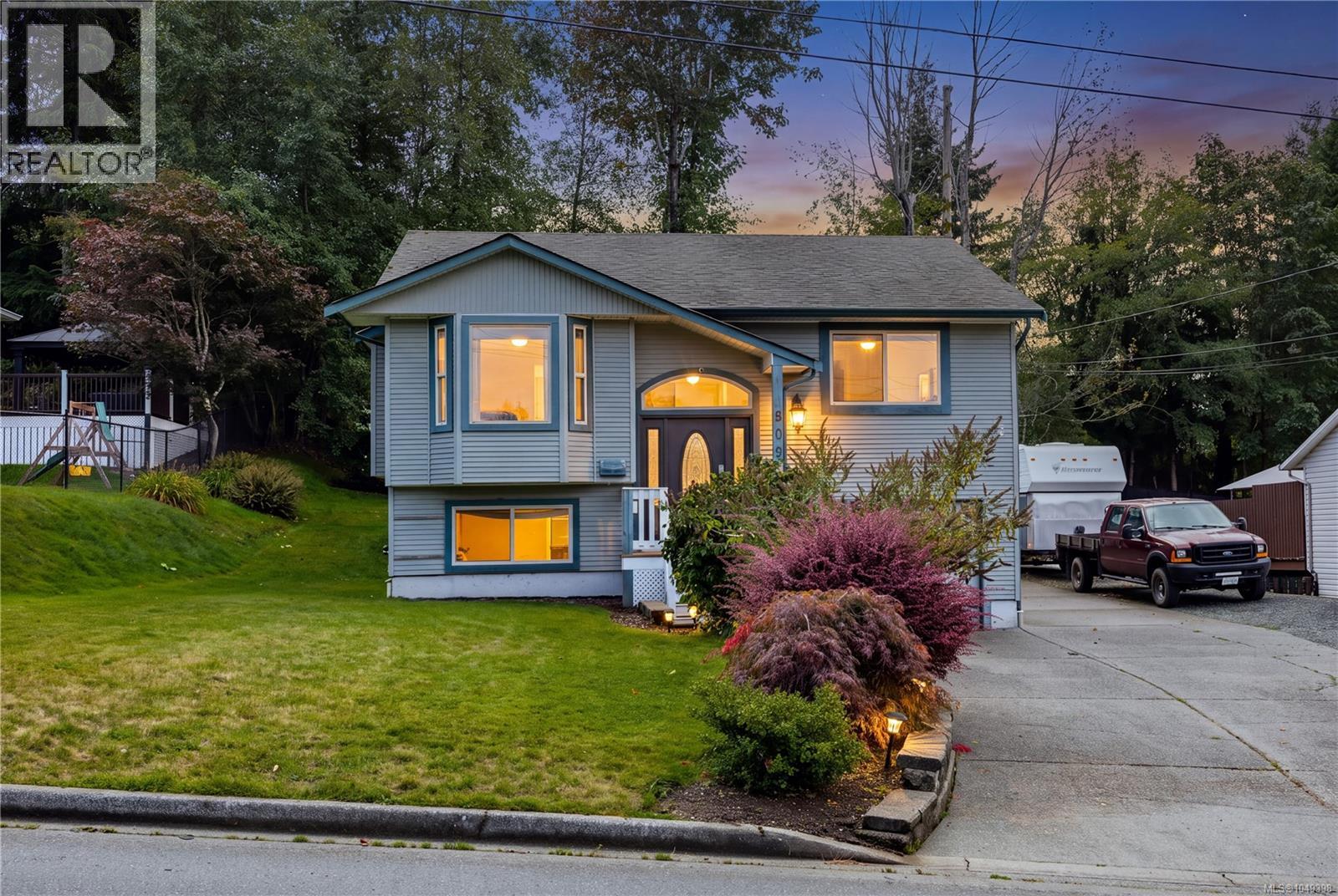 809 Willowcrest Rd - Image 4
