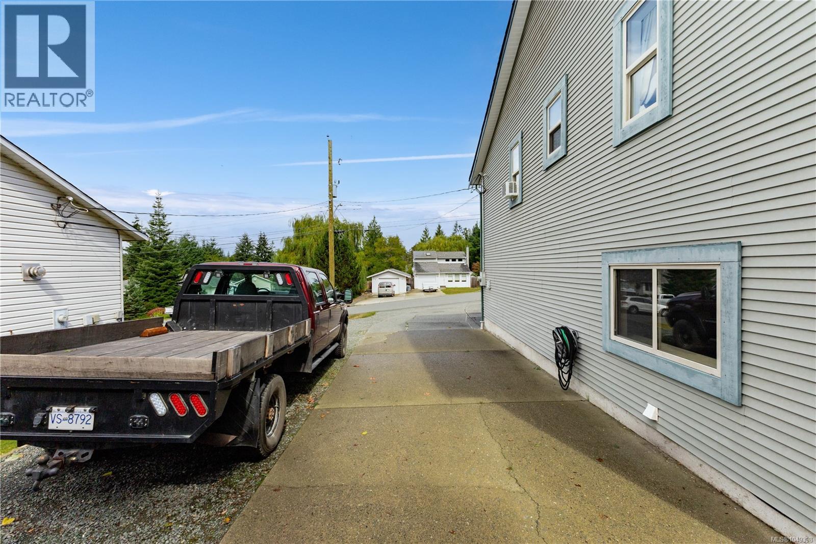 809 Willowcrest Rd - Image 50