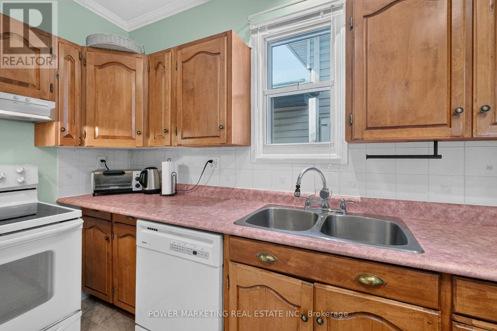 318 SHAKESPEARE STREET - 20