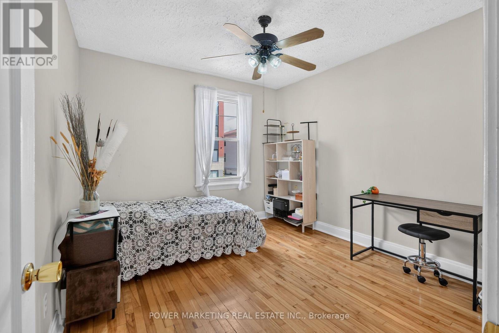 318 SHAKESPEARE STREET - 22