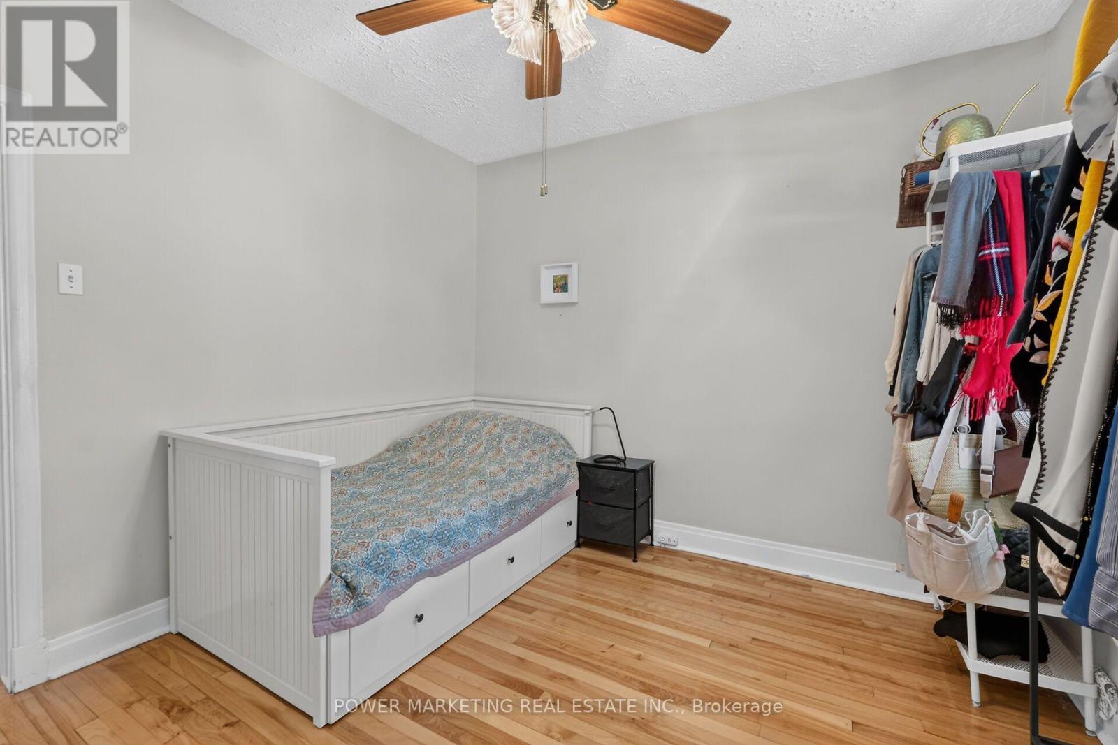 318 SHAKESPEARE STREET - 26