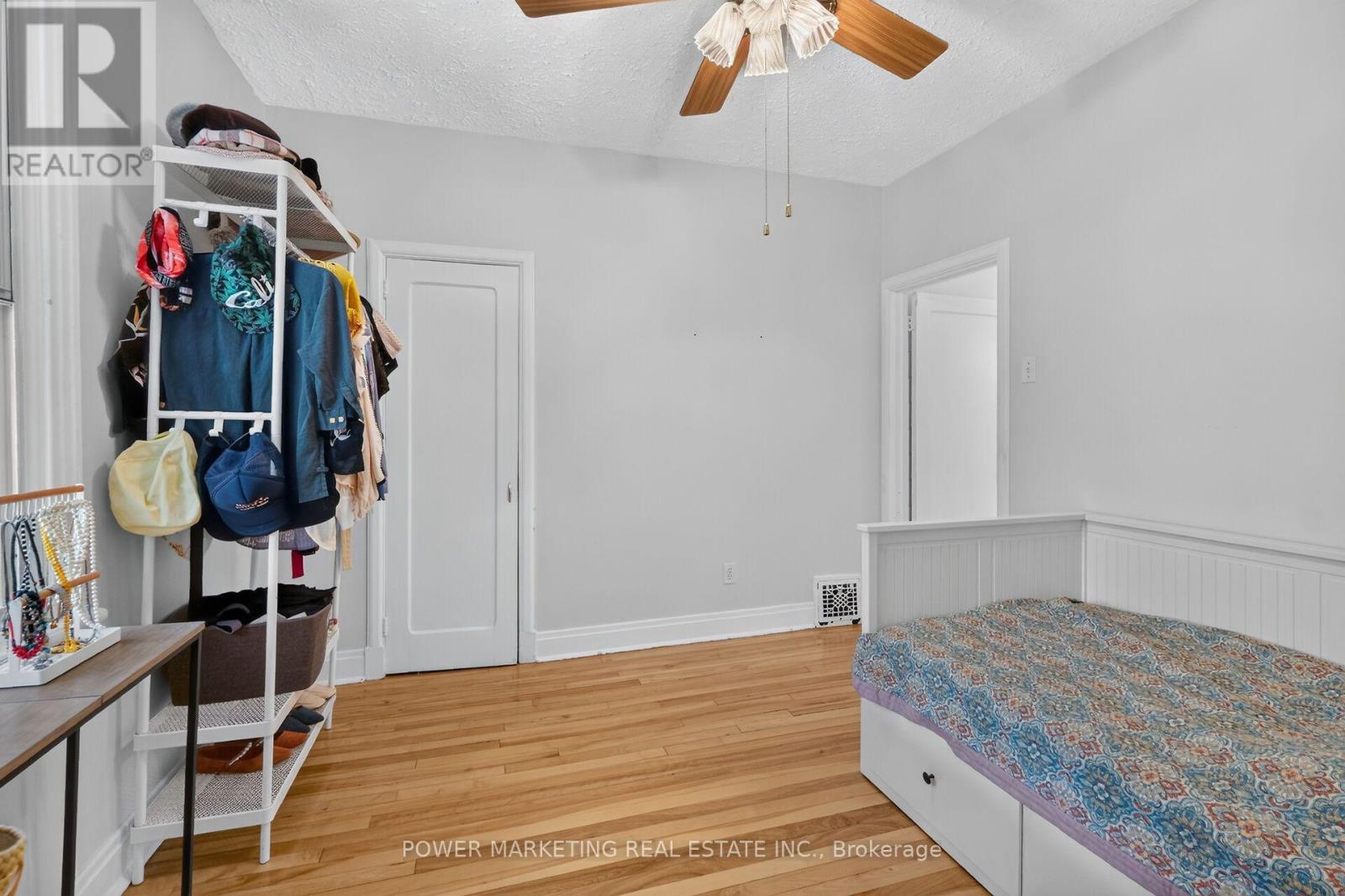 318 SHAKESPEARE STREET - 27