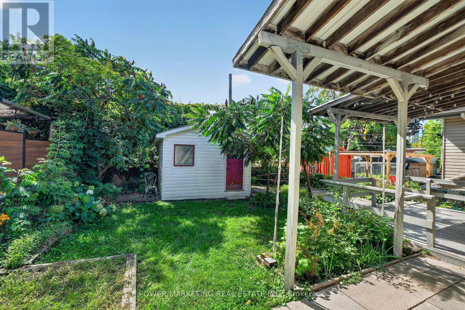 318 SHAKESPEARE STREET - 45