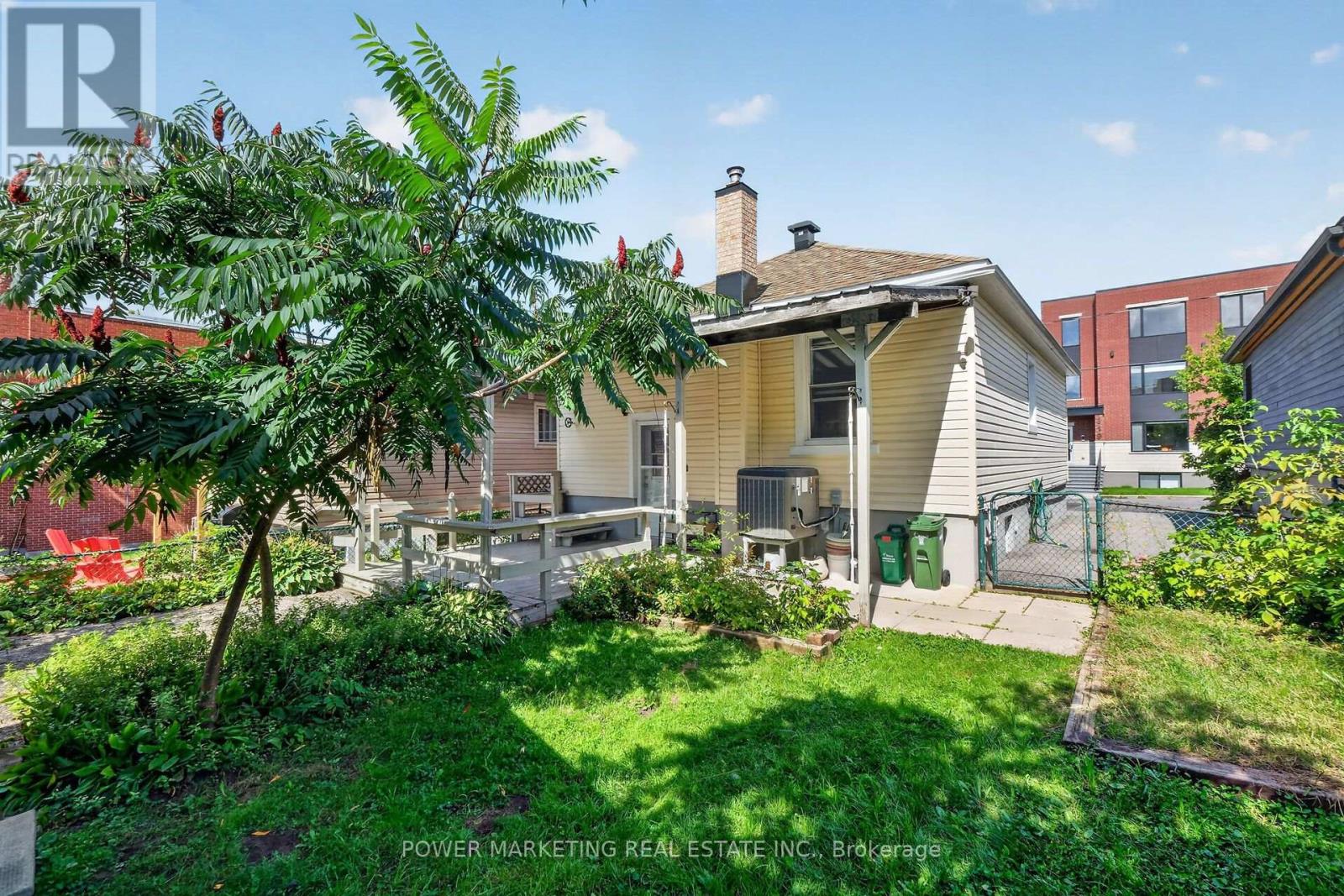 318 SHAKESPEARE STREET - 46