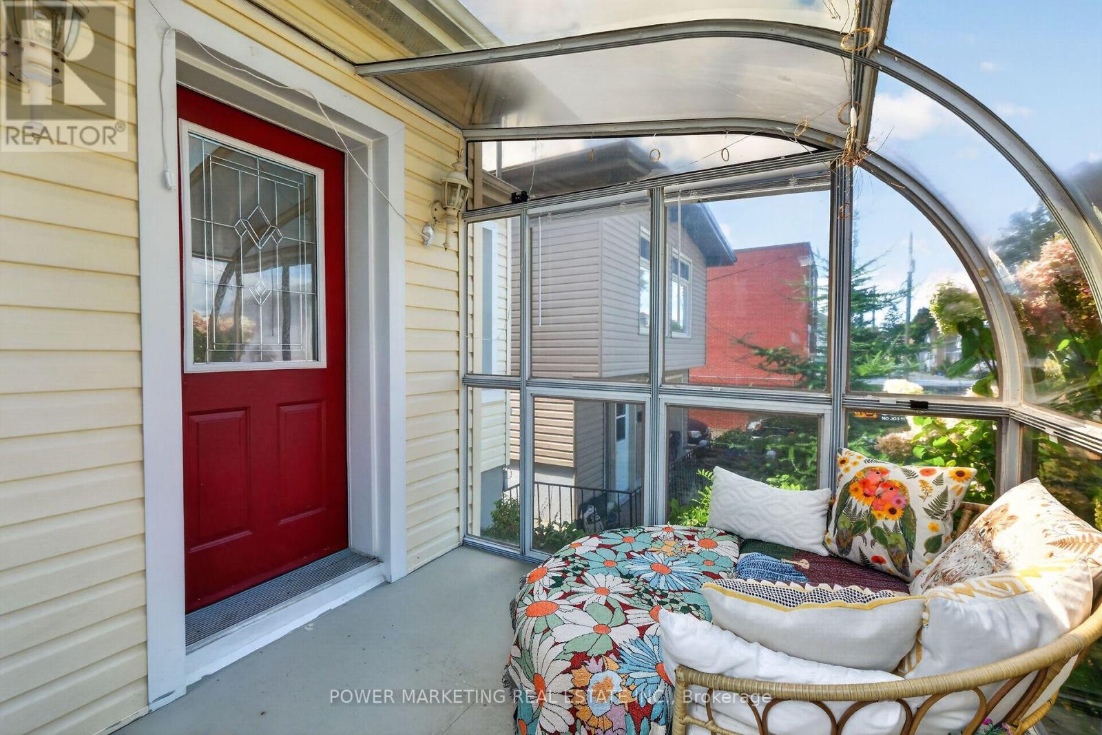 318 SHAKESPEARE STREET - 5