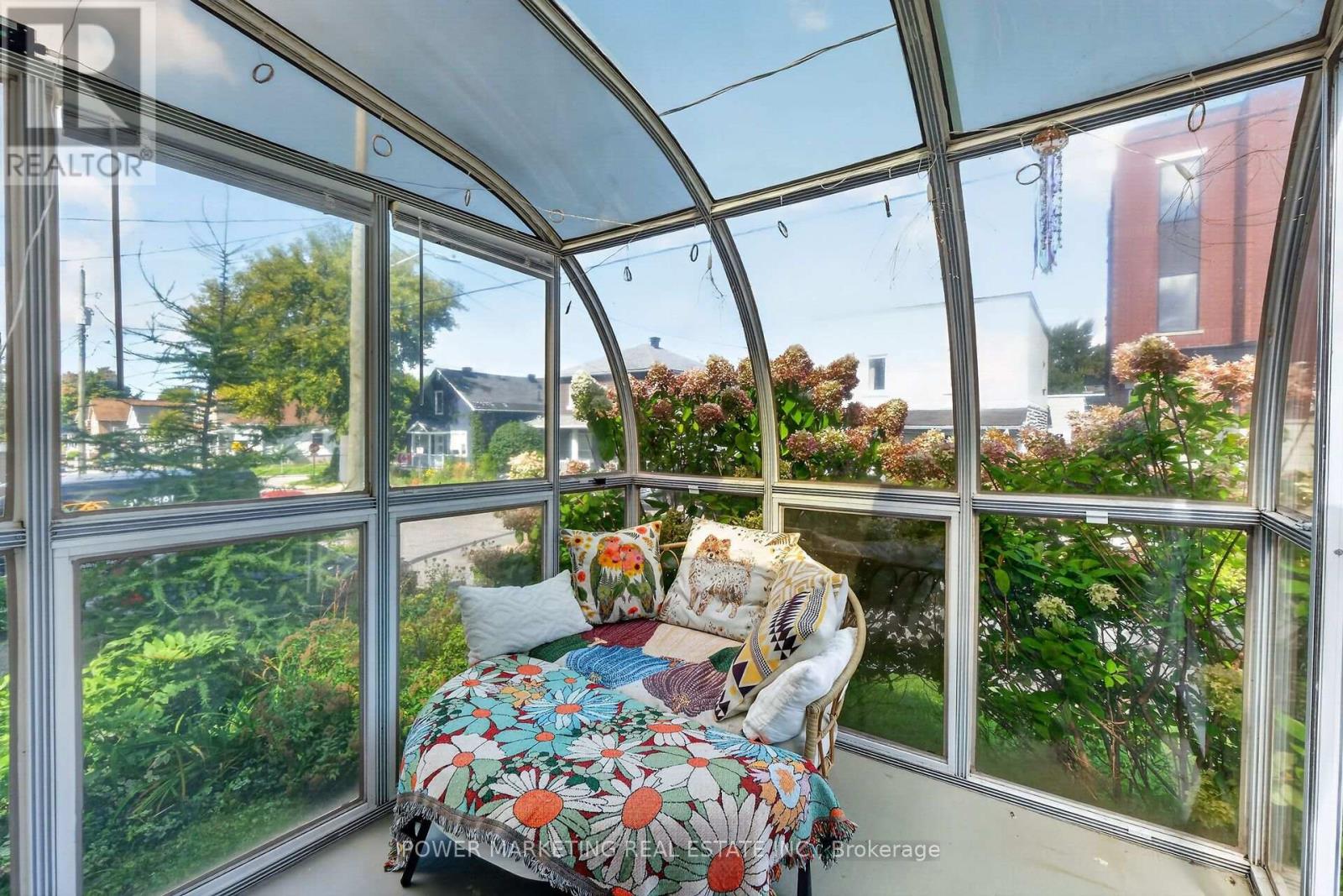 318 SHAKESPEARE STREET - 7