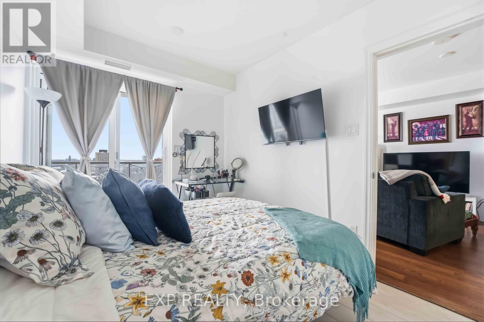 1 Bed, 1 Bath House for Sale in Ottawa – 1805 – 195 BESSERER STREET, Ottawa – MLS# X13775720 - Image 33