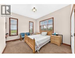 Bedroom - 198029 Spruce Meadows Way, Rural Foothills County, AB T1S3J9 Photo 21