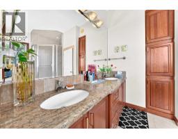 Bedroom - 198029 Spruce Meadows Way, Rural Foothills County, AB T1S3J9 Photo 17