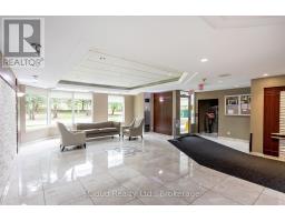 Bathroom - 903 - 135 Hillcrest Avenue, Mississauga, ON L5B4B1 Photo 7