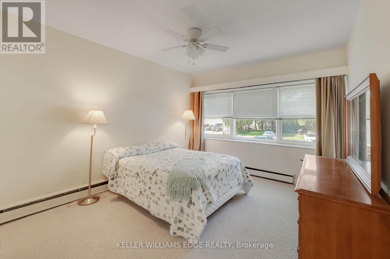 #9 824 BRANT STREET - 21