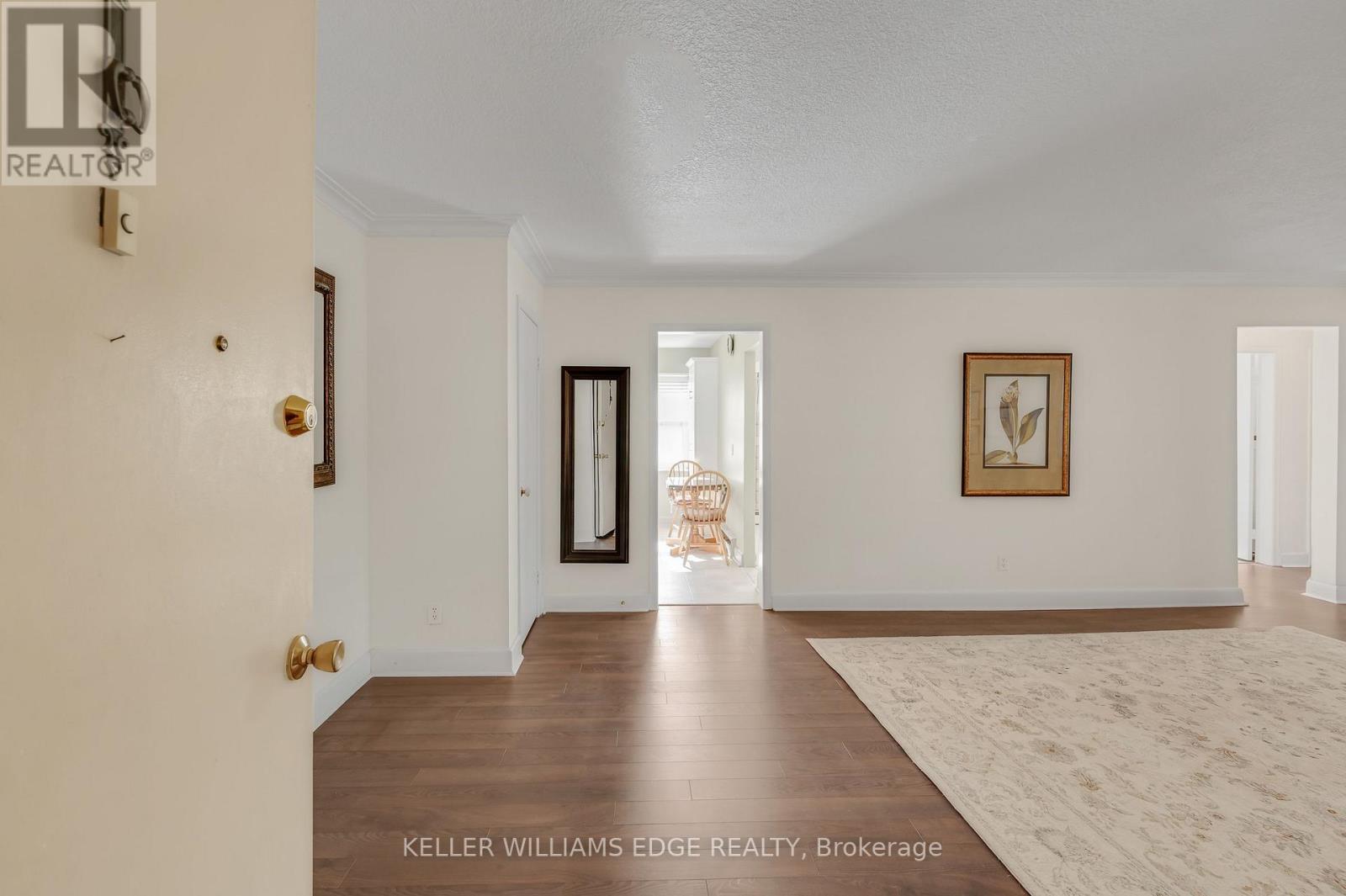 #9 824 BRANT STREET - 8