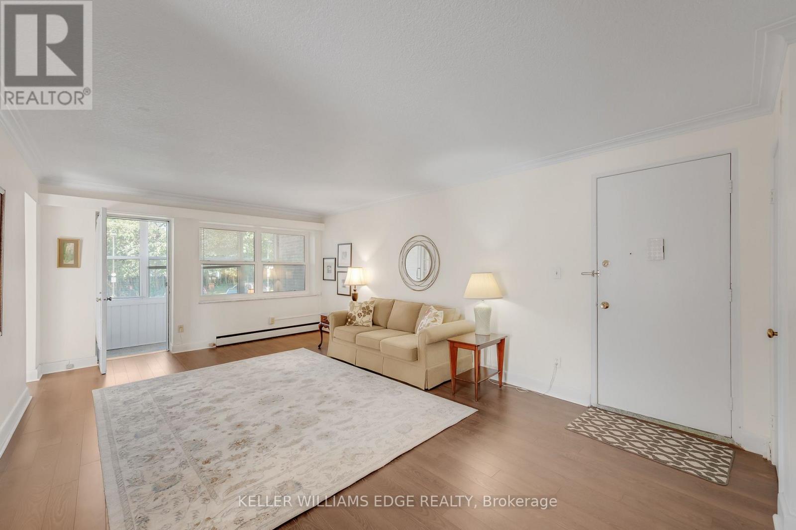 #9 824 BRANT STREET - 9