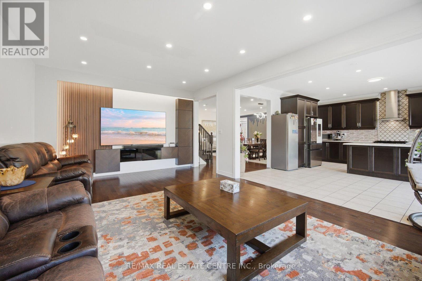 13 GOODSWAY TRAIL - 21
