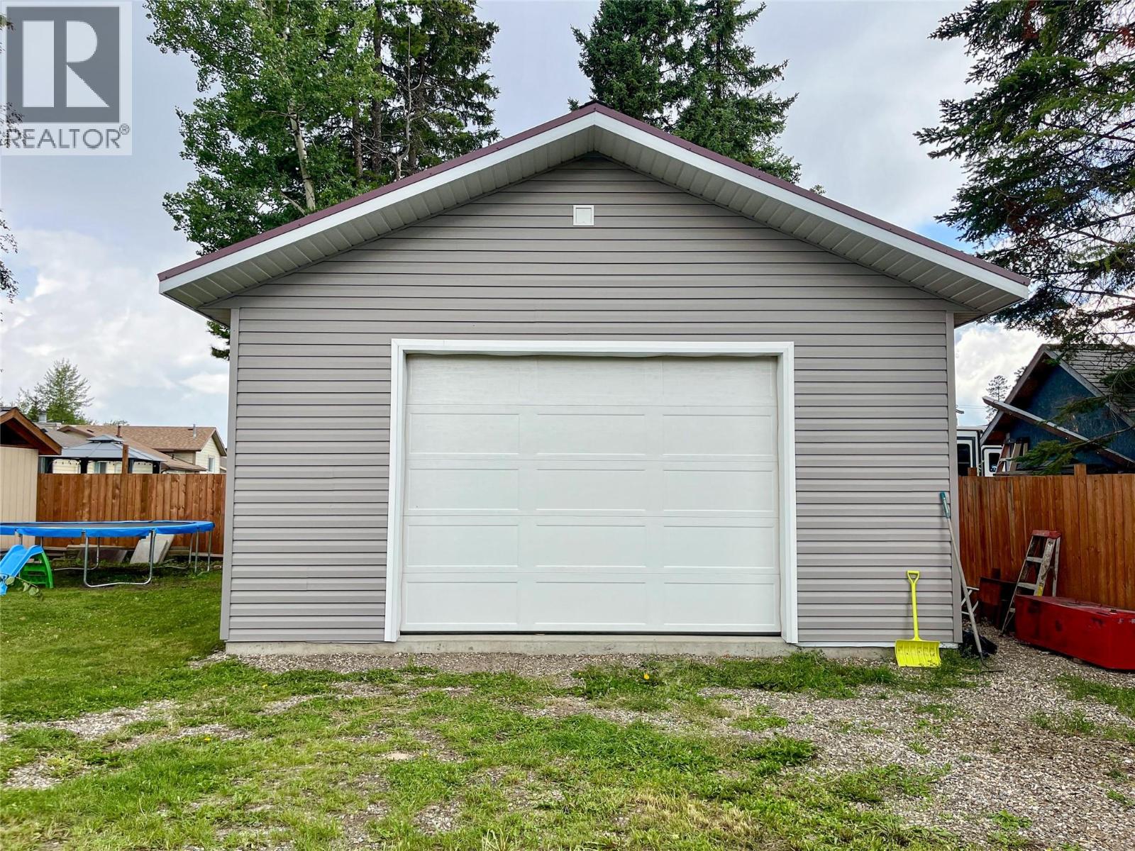 143 Bergeron Drive, Tumbler Ridge