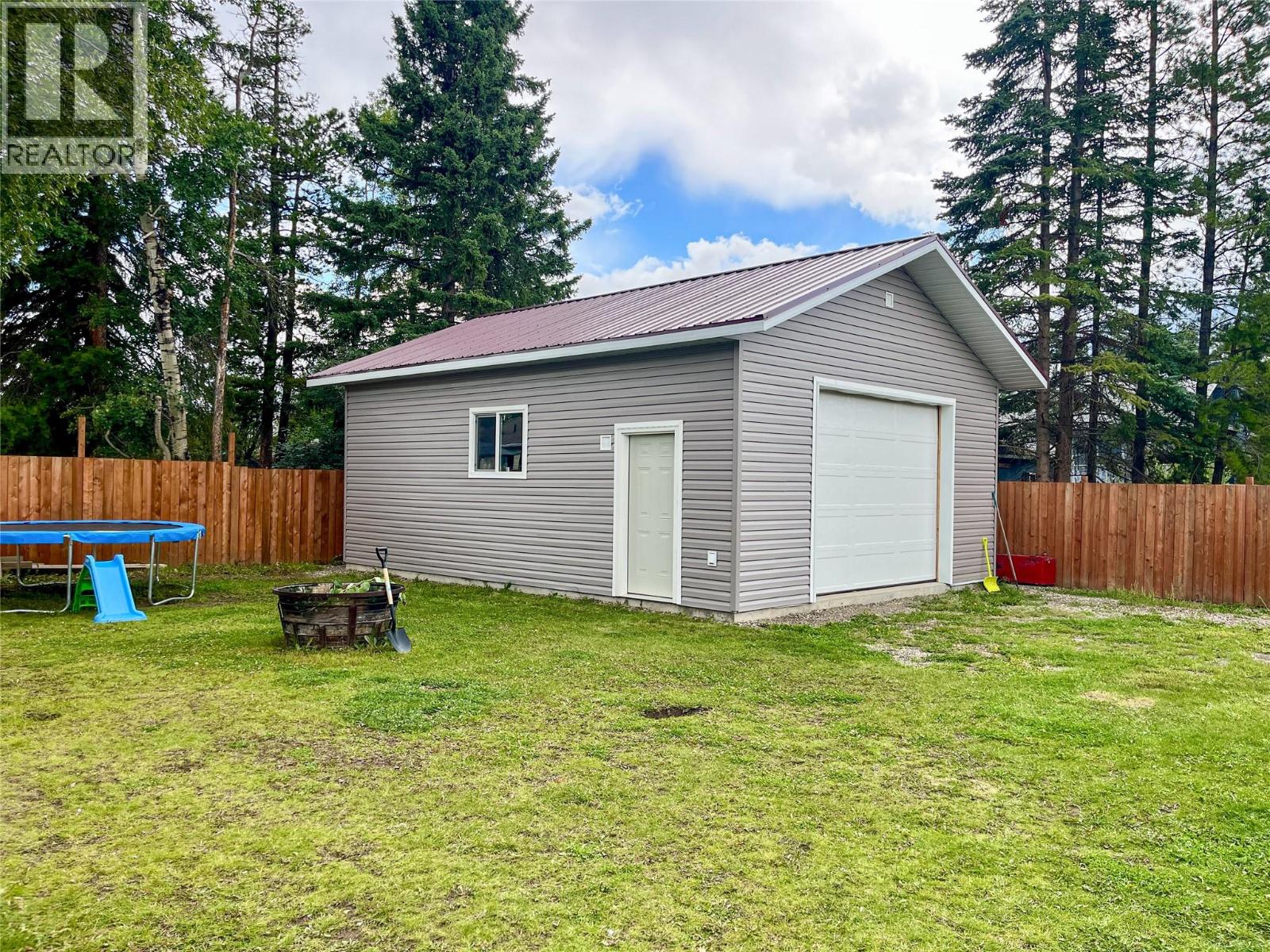 143 Bergeron Drive, Tumbler Ridge