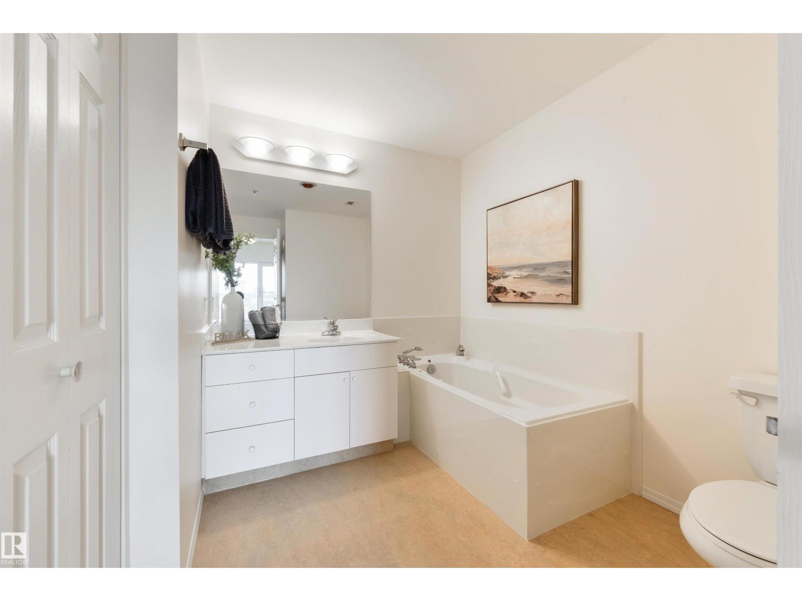 #402 9708 110 ST NW - 22