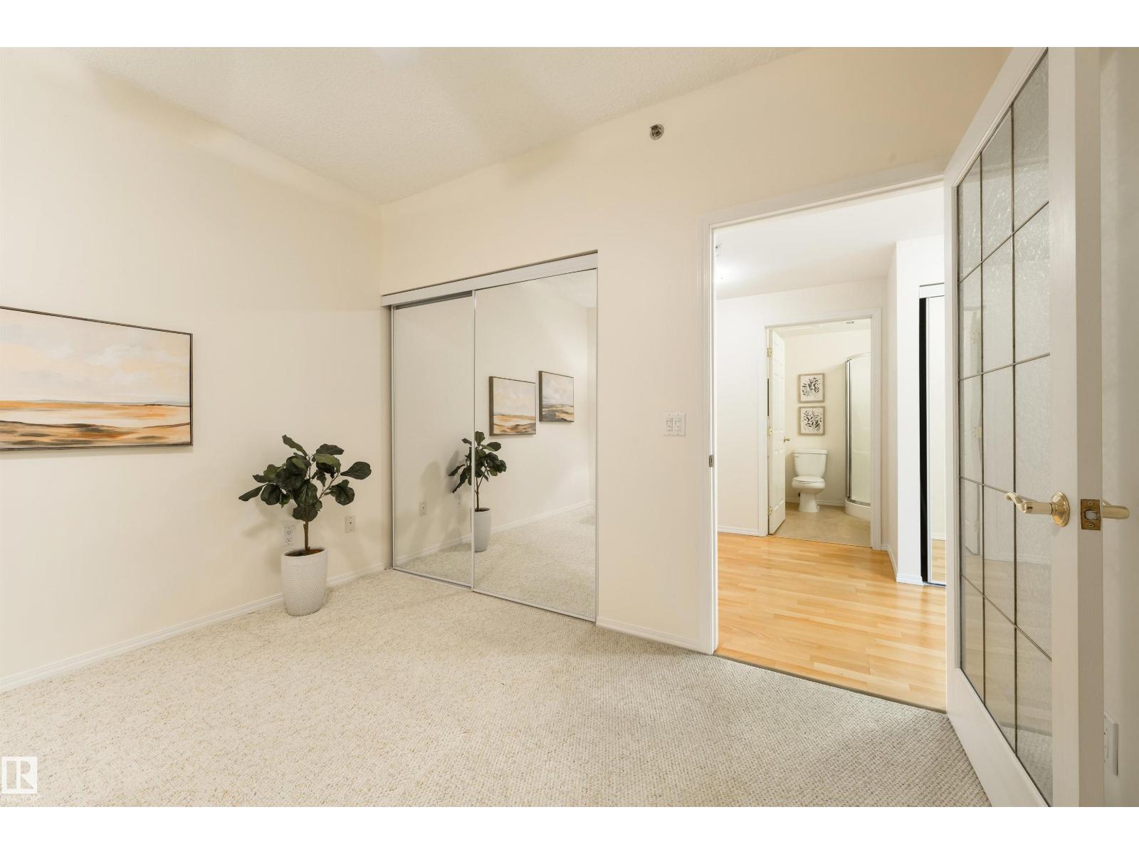#402 9708 110 ST NW - 26