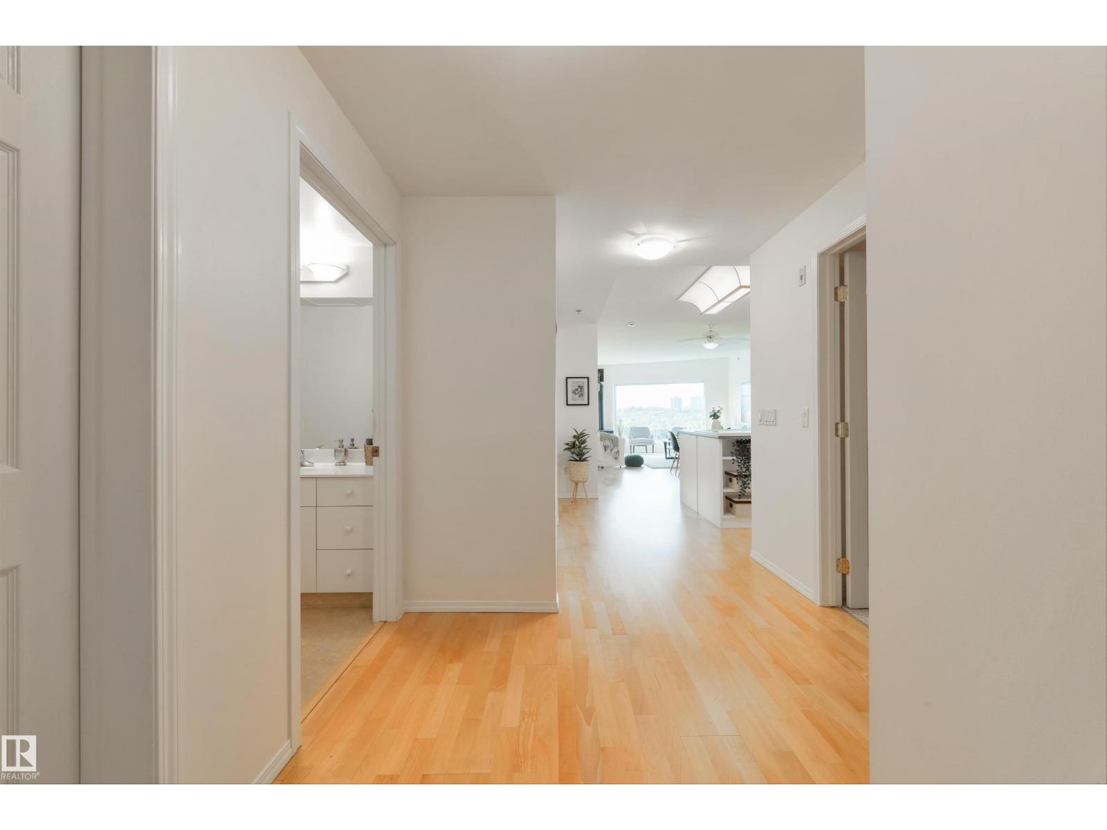 #402 9708 110 ST NW - 27