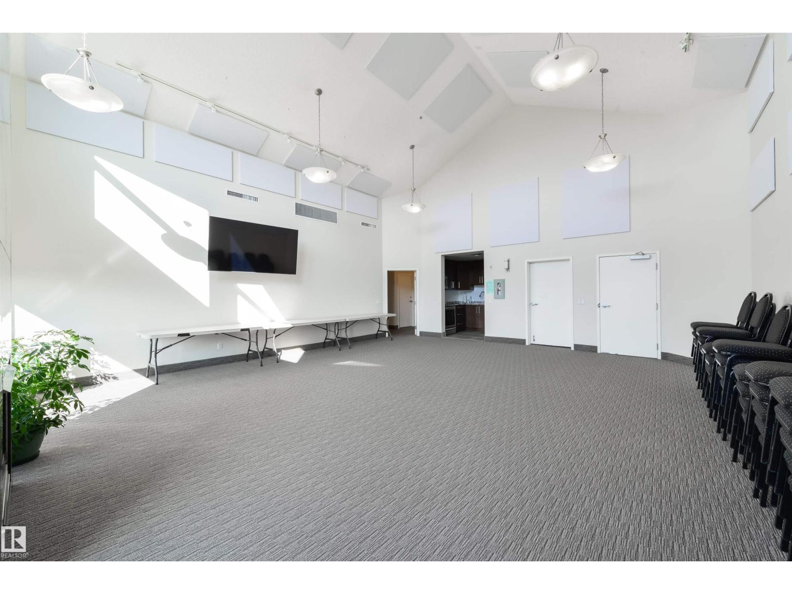 #402 9708 110 ST NW - 32