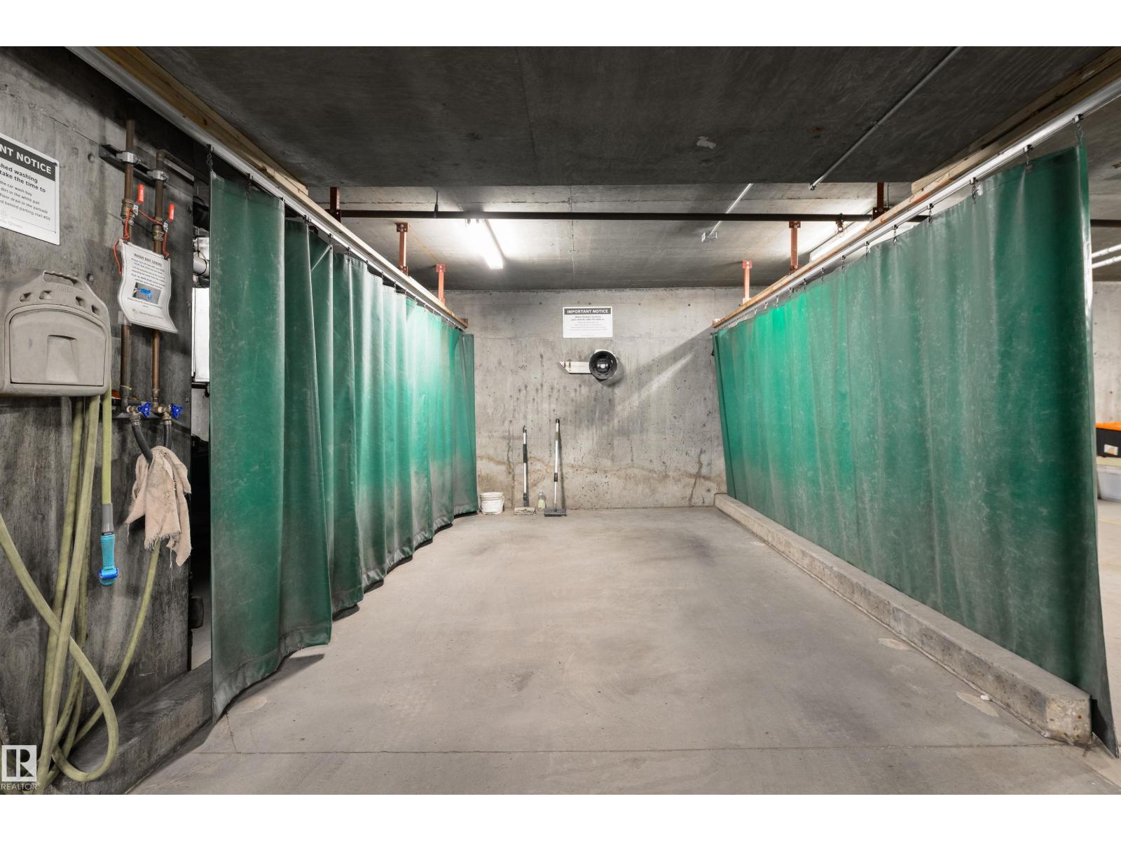 #402 9708 110 ST NW - 40