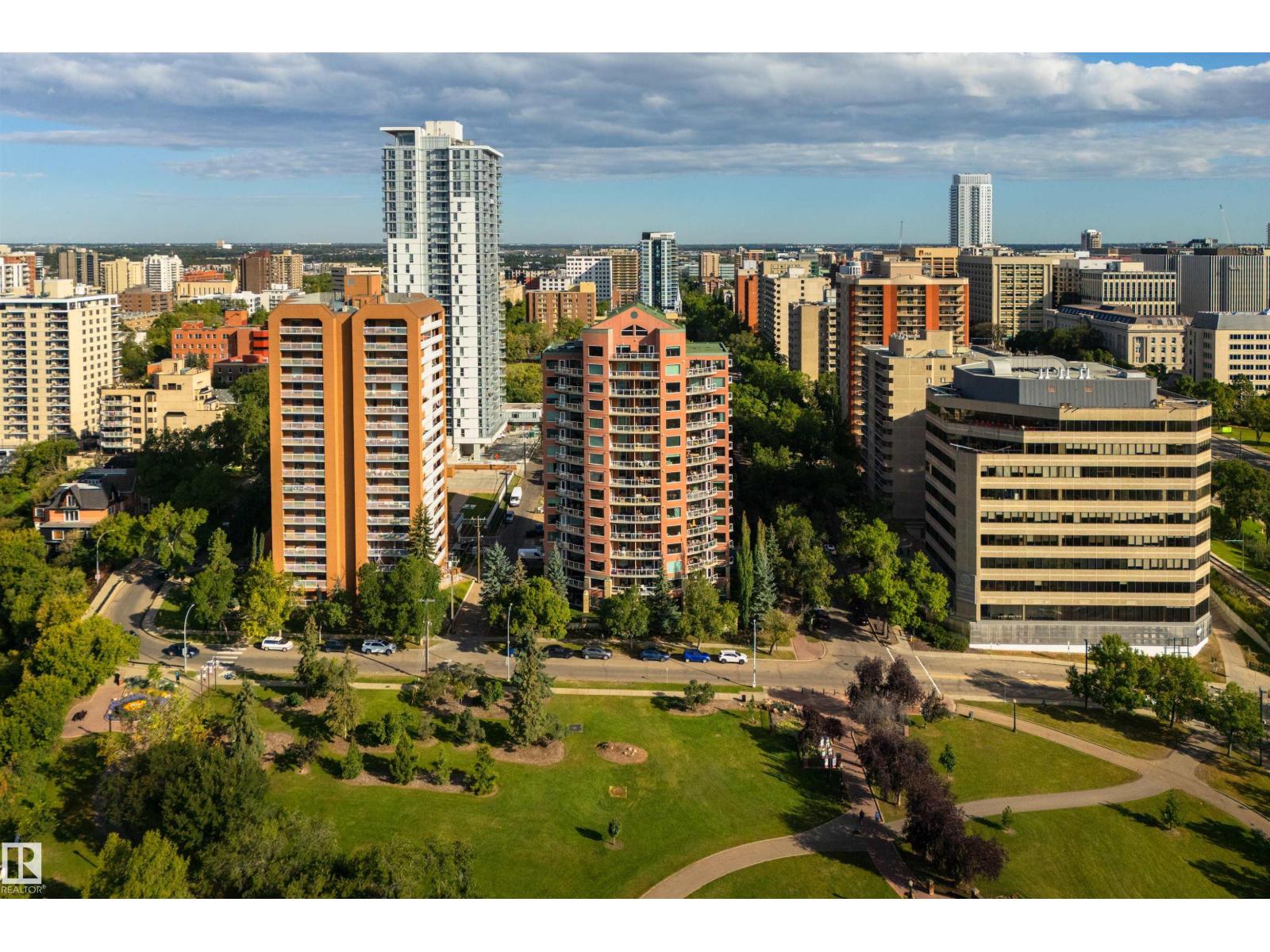 #402 9708 110 ST NW - 46