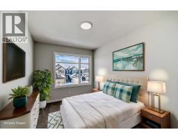 374 Corner Glen Way NE - photo 32