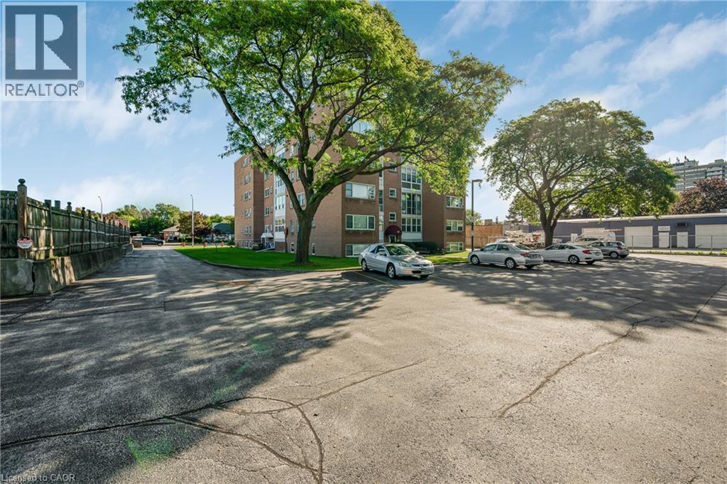 824 Brant Street — photo 31