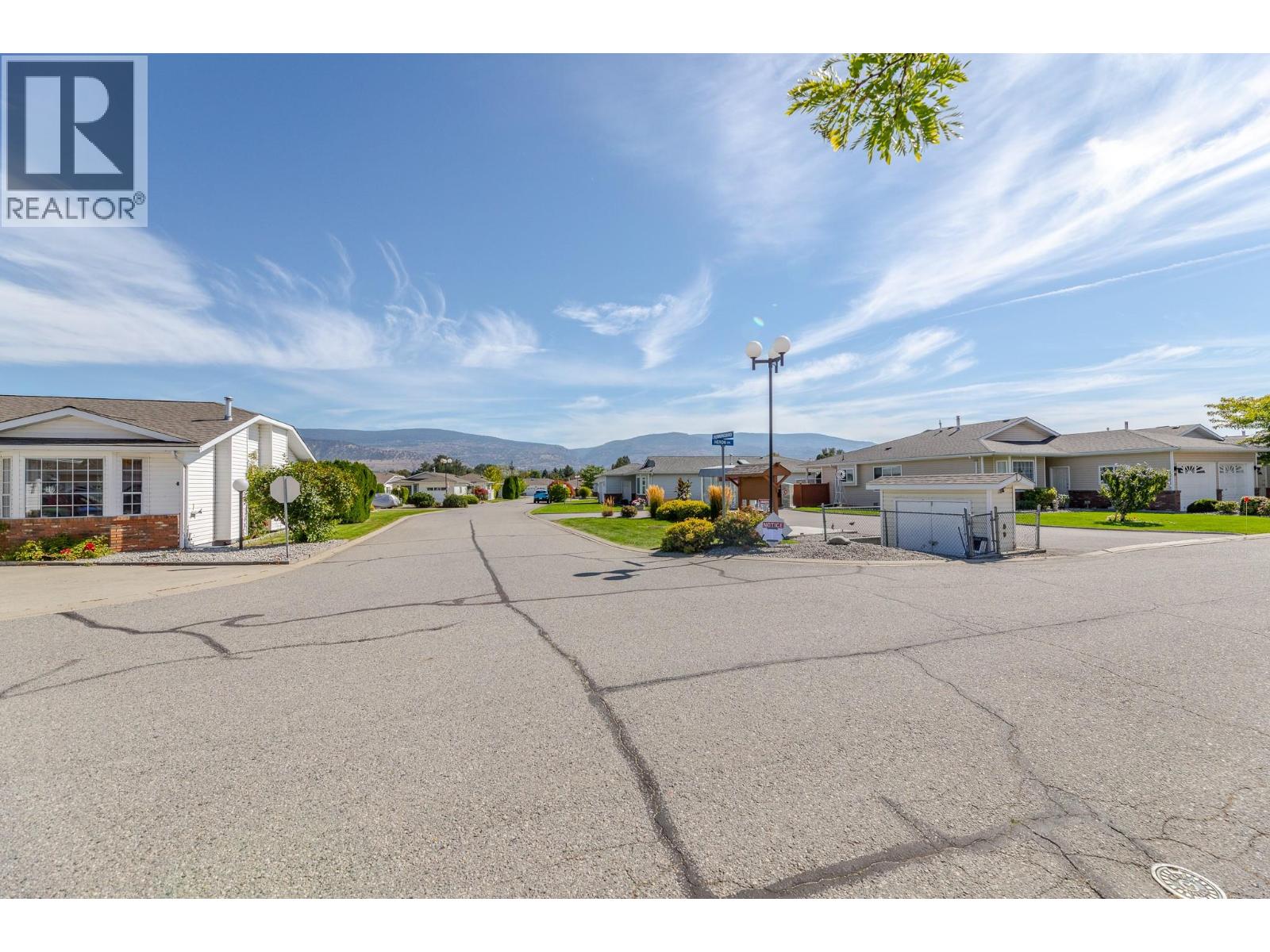 124 Heron Drive - Image 46