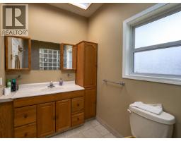 785 North Fraser Drive, Quesnel, BC V2J1Z7 Photo 13