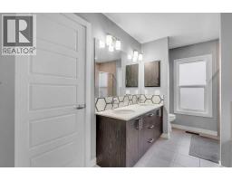 Living room - 154 Amblehurst Way Nw, Calgary, AB T3P2A1 Photo 17