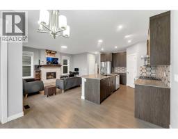 Family room - 154 Amblehurst Way Nw, Calgary, AB T3P2A1 Photo 9