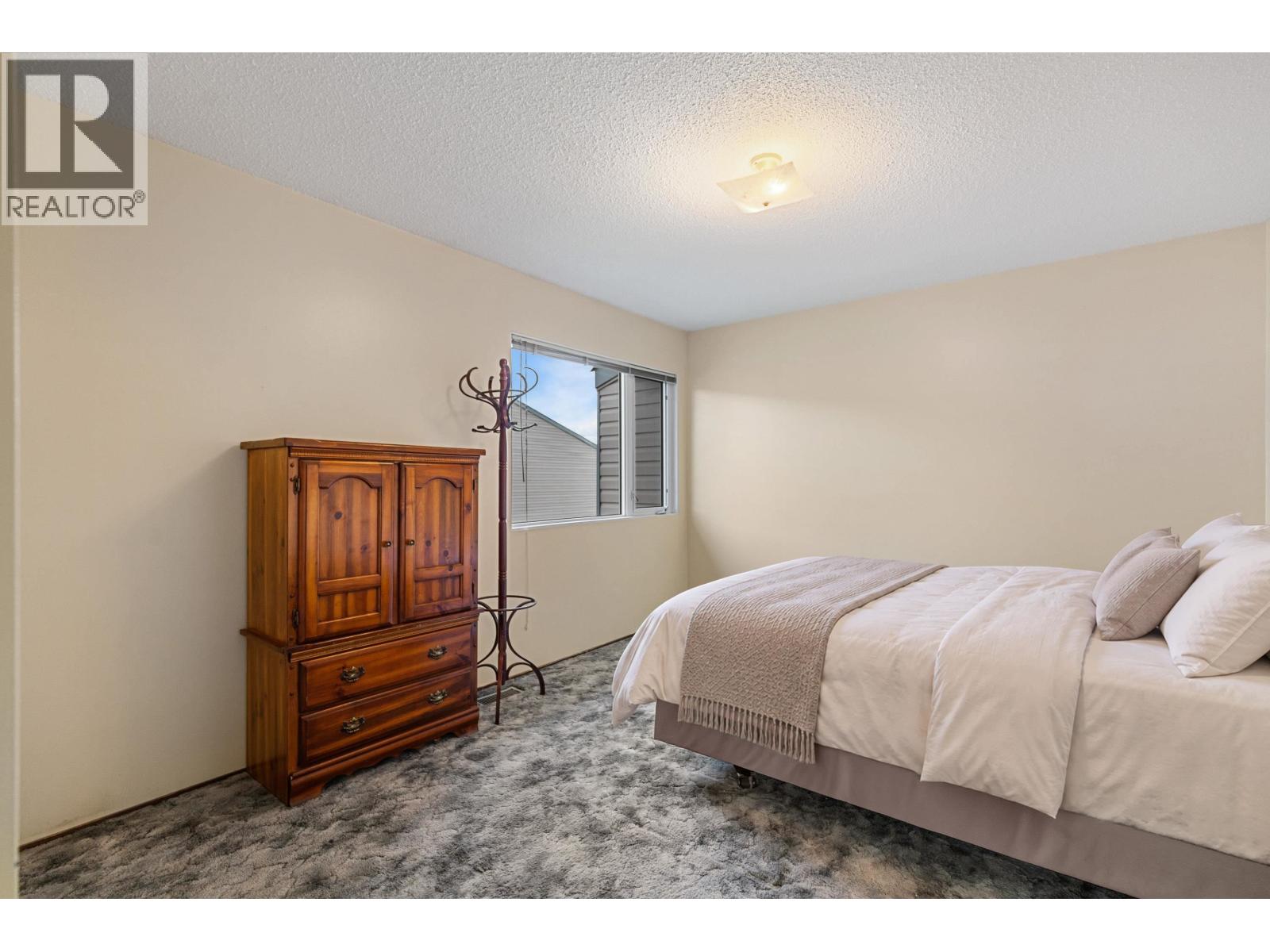 Photo 11 of 17 — 305 2550 S OSPIKA BOULEVARD · Prince George, BC