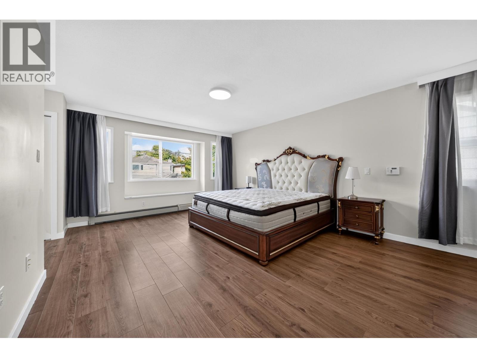 5483 COLUMBIA STREET, Vancouver