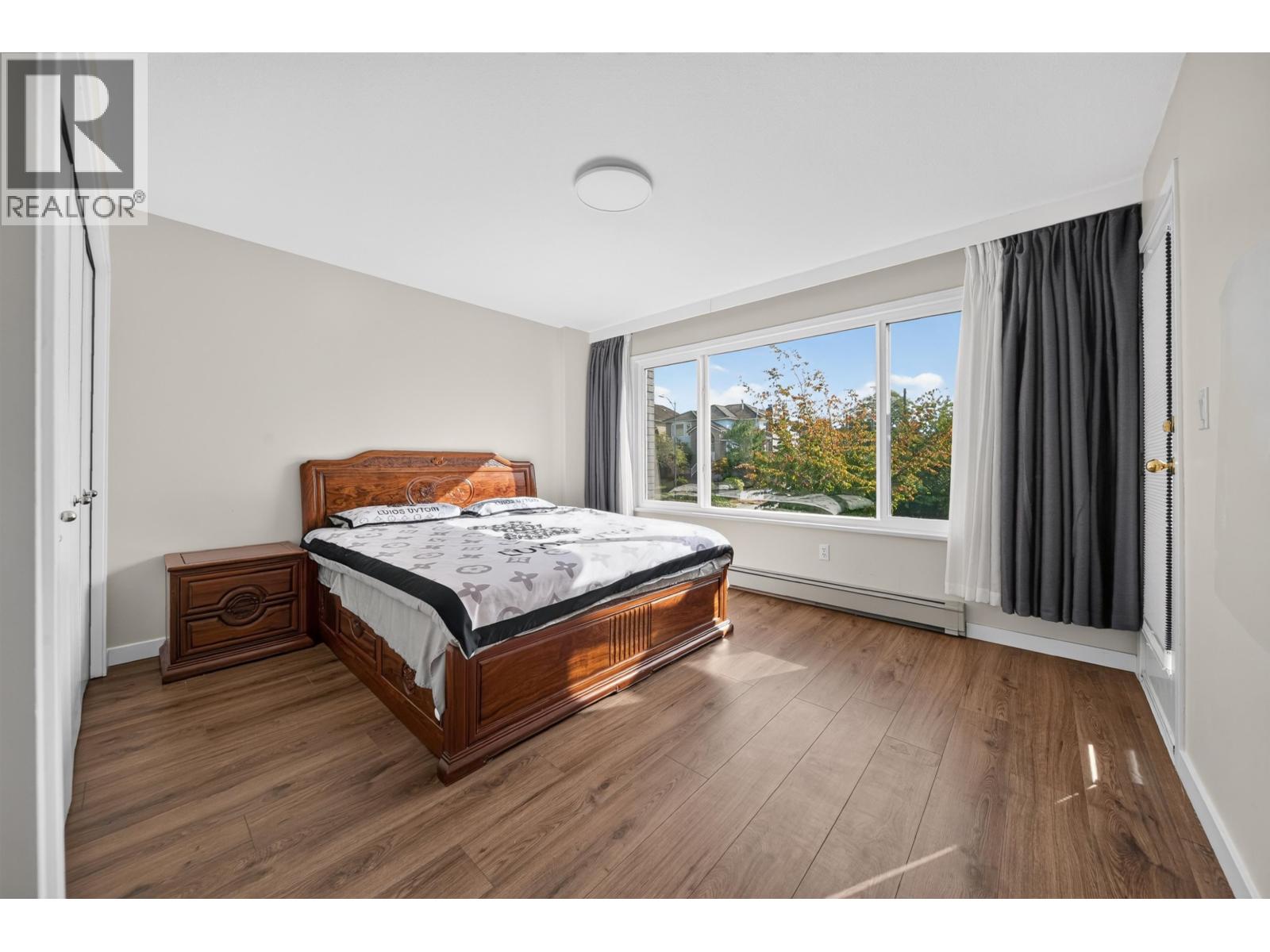 5483 COLUMBIA STREET, Vancouver