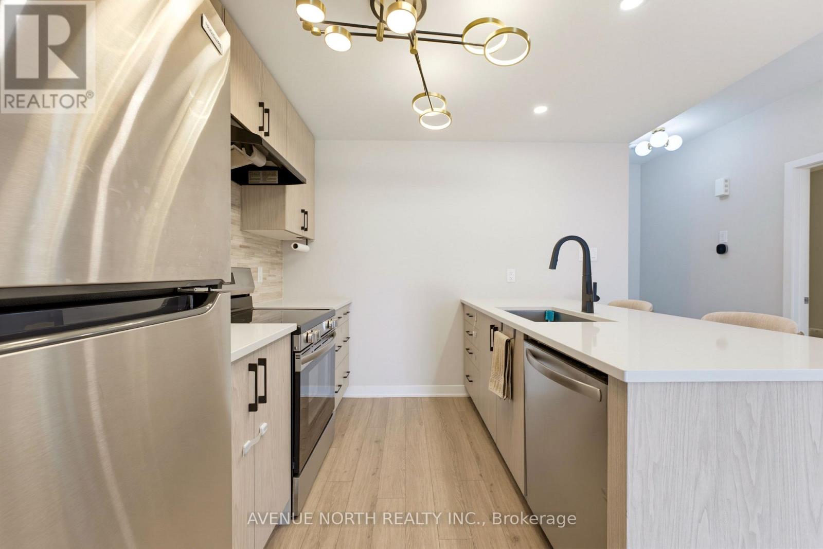 606 PARNIAN PRIVATE - Image 12