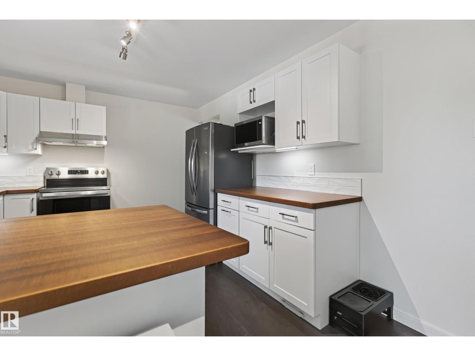 16531 116 ST NW - 9
