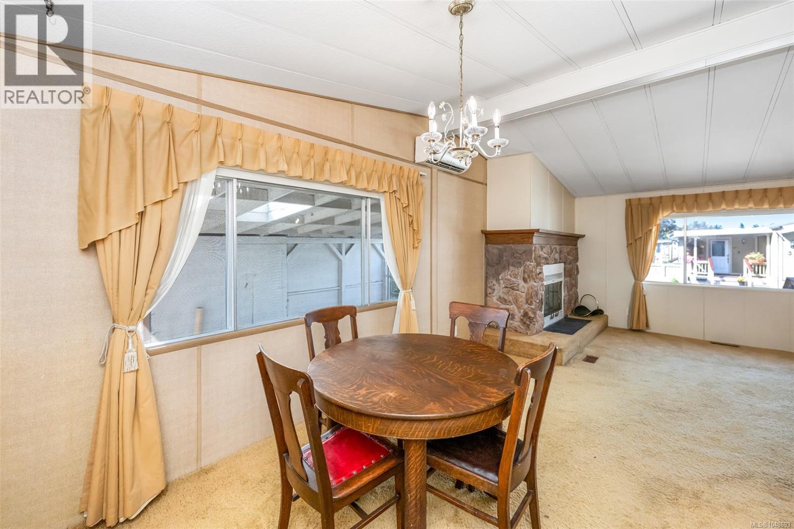 #36 1545 Middle Rd - 13
