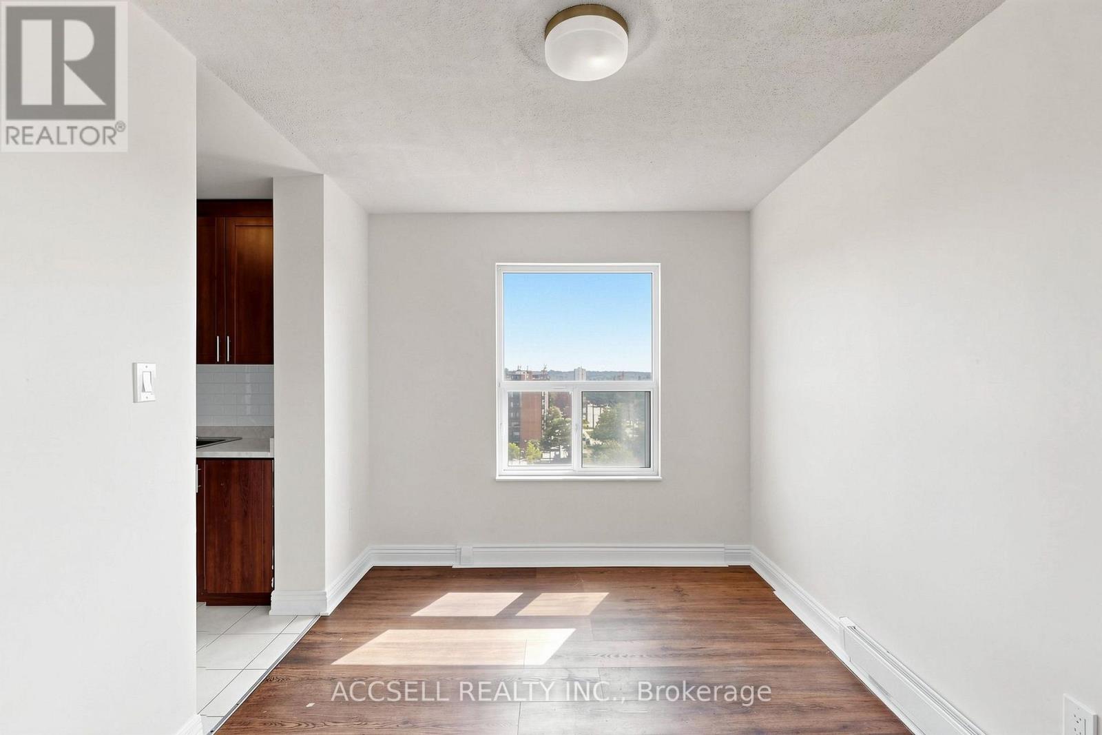 #901 855 KENNEDY ROAD - 15