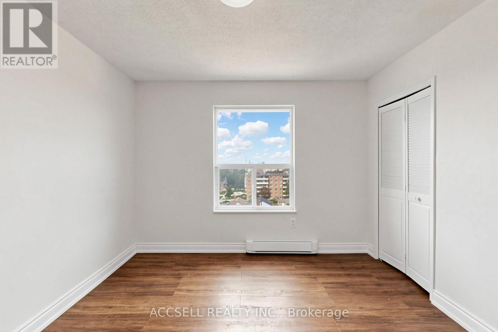 #901 855 KENNEDY ROAD - 20